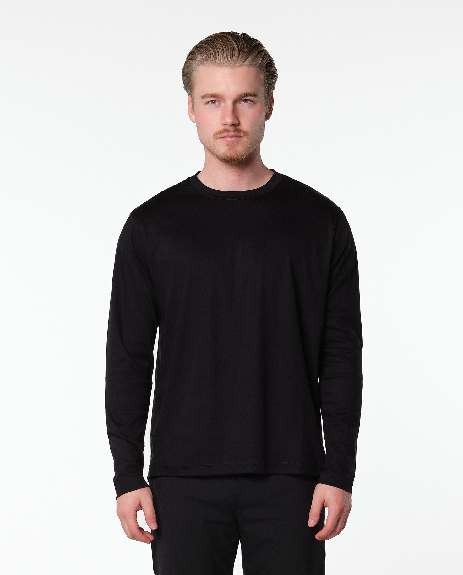 T-SHIRTS & PIKÉTRÖJOR